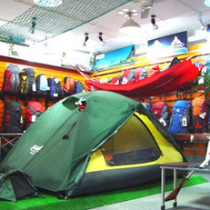 新疆戶外探險熱，這些裝備與專賣店助你暢游西域